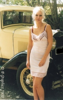 ErinmodelA1.jpg (37122 bytes)