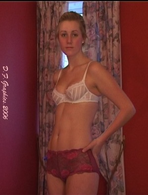 Julia17.jpg (29149 bytes)