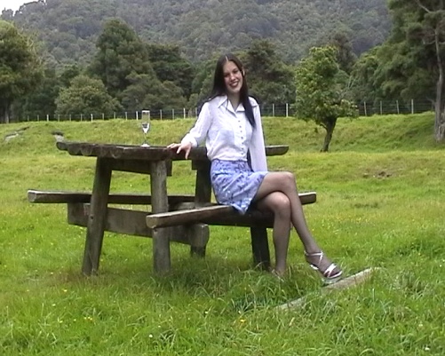 Roxblue1.jpg (102329 bytes)